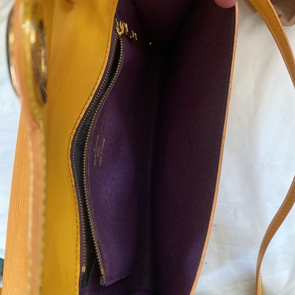 Louis Vuitton Epi Arsch Yellow Crossbody Bag - Picture 10 of 14